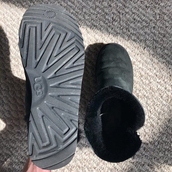 Uggs Boots - Black - Picture 2 of 5